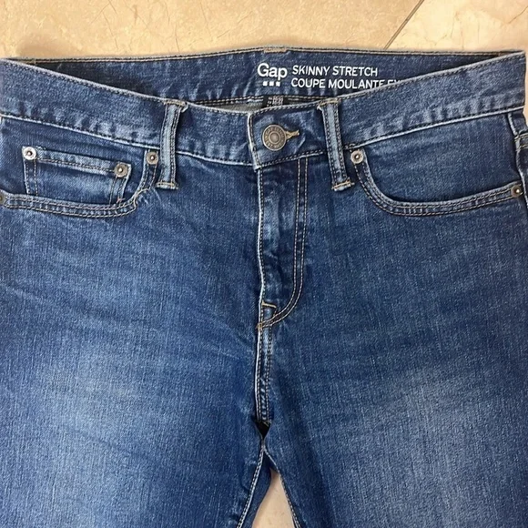 ⭐️ GAP skinny stretch jeans- size 30x30 - Picture 2 of 8